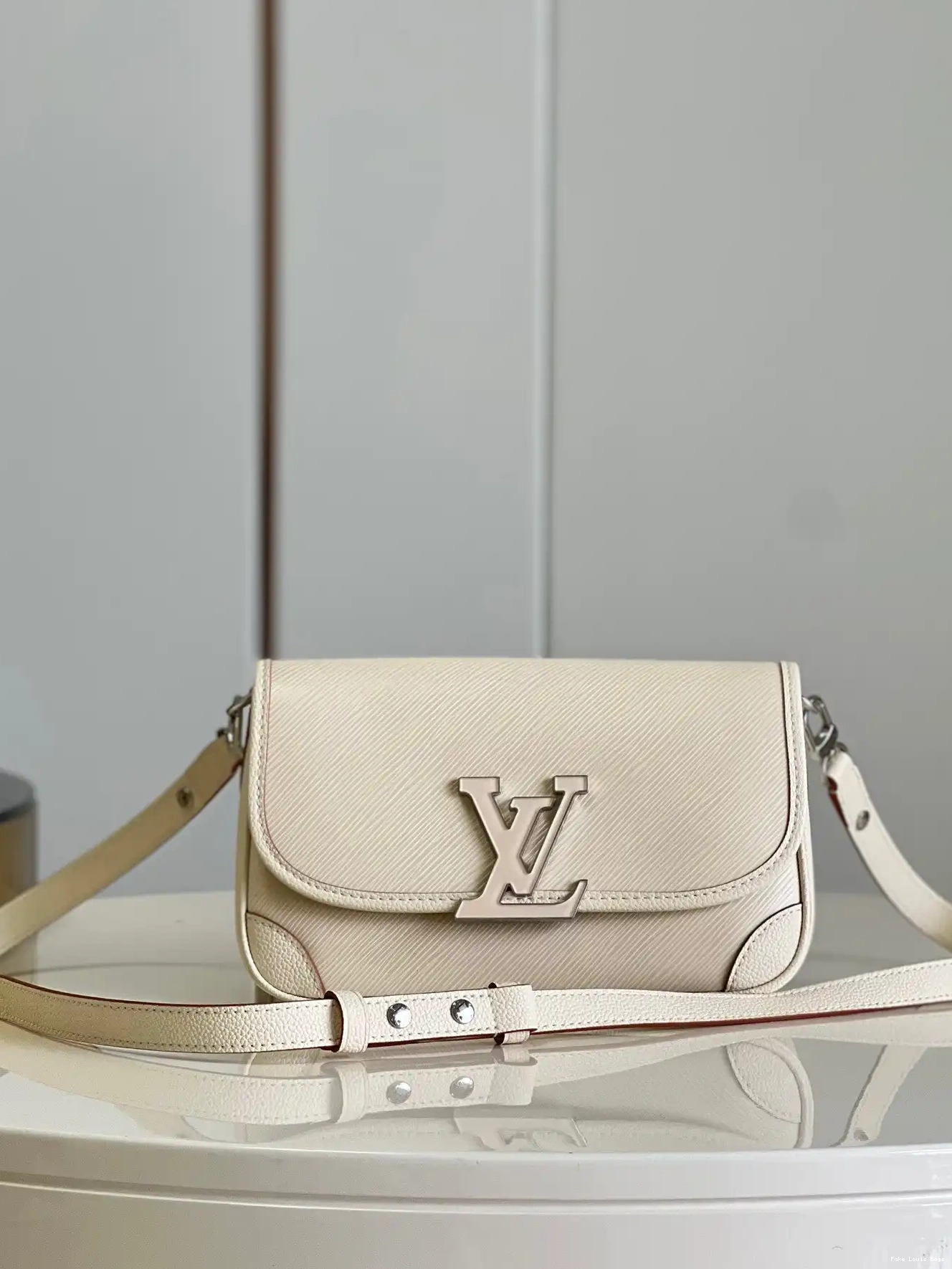 VUITTON BUCI LOUIS 0701